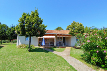 Kamp Bi Village **** 