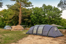 Kamp Dvor *** 