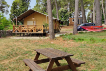 Kamp Dvor *** 