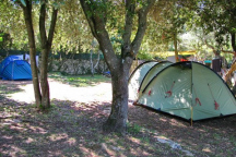 Kamp Mon Paradis ** 