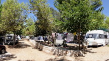 Camp Maestral ***
