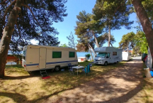 Camp Djardin ** 