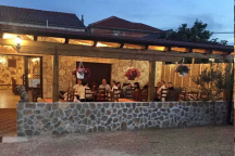 Camp Banovi dvori ** 