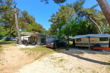 Camp Djardin ** 