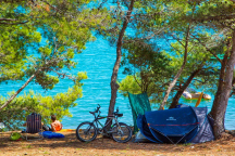 Kamp Arena Tašalera ** 