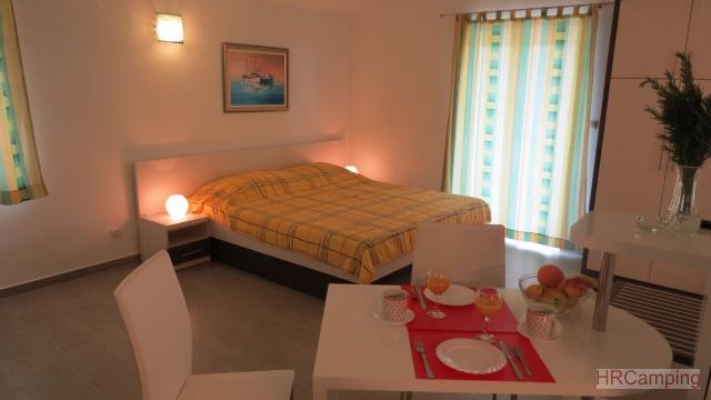 Camp Vala **** 2B - 4B Apartments