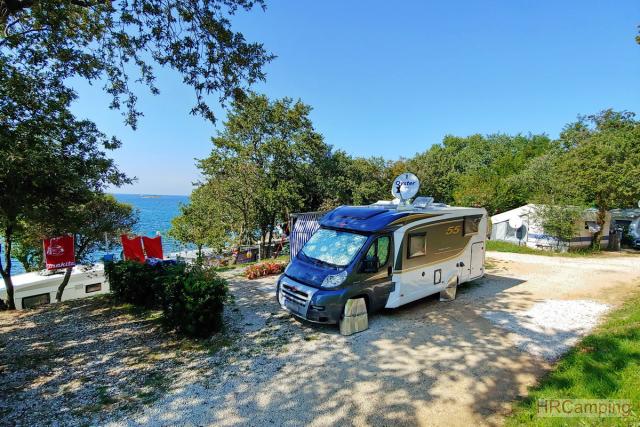 Kamp Zelena Laguna **** 