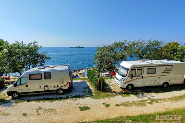 Kamp Zelena Laguna **** 