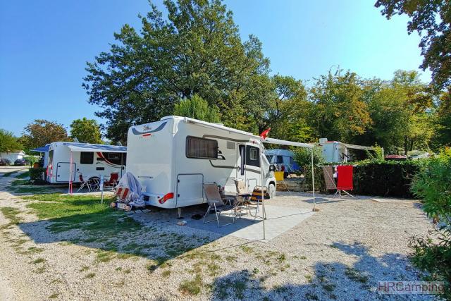 Kamp Zelena Laguna **** 