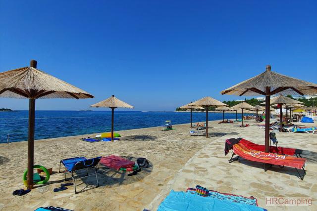 Kamp Zelena Laguna **** 