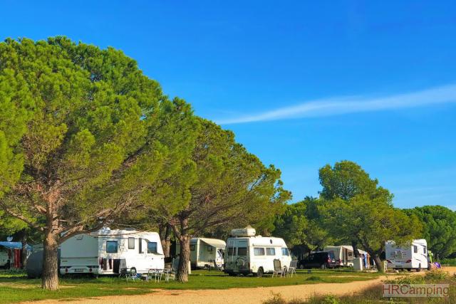 Camping Vransko lake *** 