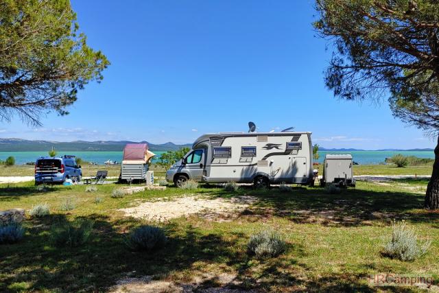 Camping Vransko lake *** 