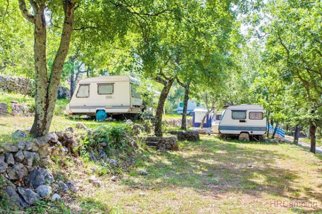 Camp Kačjak ** 